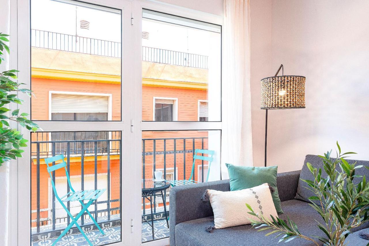 Genteel Home Santa Marta Севилья Экстерьер фото